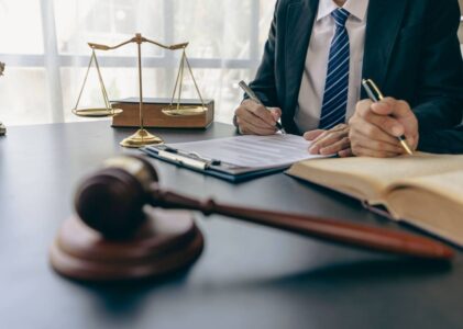 Comment trouver un avocat à Bruxelles quand on n’a jamais consulté ?