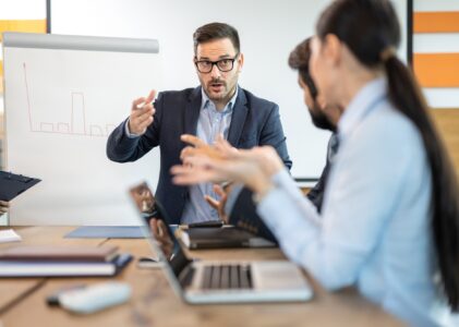 L’expertise CSE clarifie les enjeux financiers lors des consultations récurrentes en entreprise