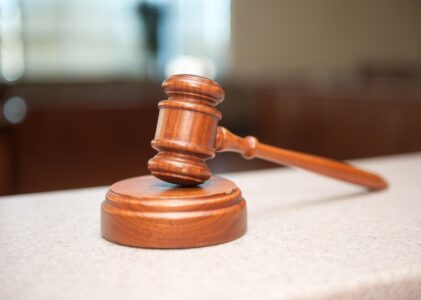 Comment devenir avocat sans passer le concours ?