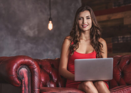 Confidentialité et rencontres en ligne, comment garder la main sur ses informations dans un environnement parfois trop curieux